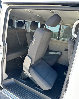 Volkswagen Caravelle cena 109400 przebieg: 198700, rok produkcji 2017 z Wrocław małe 92